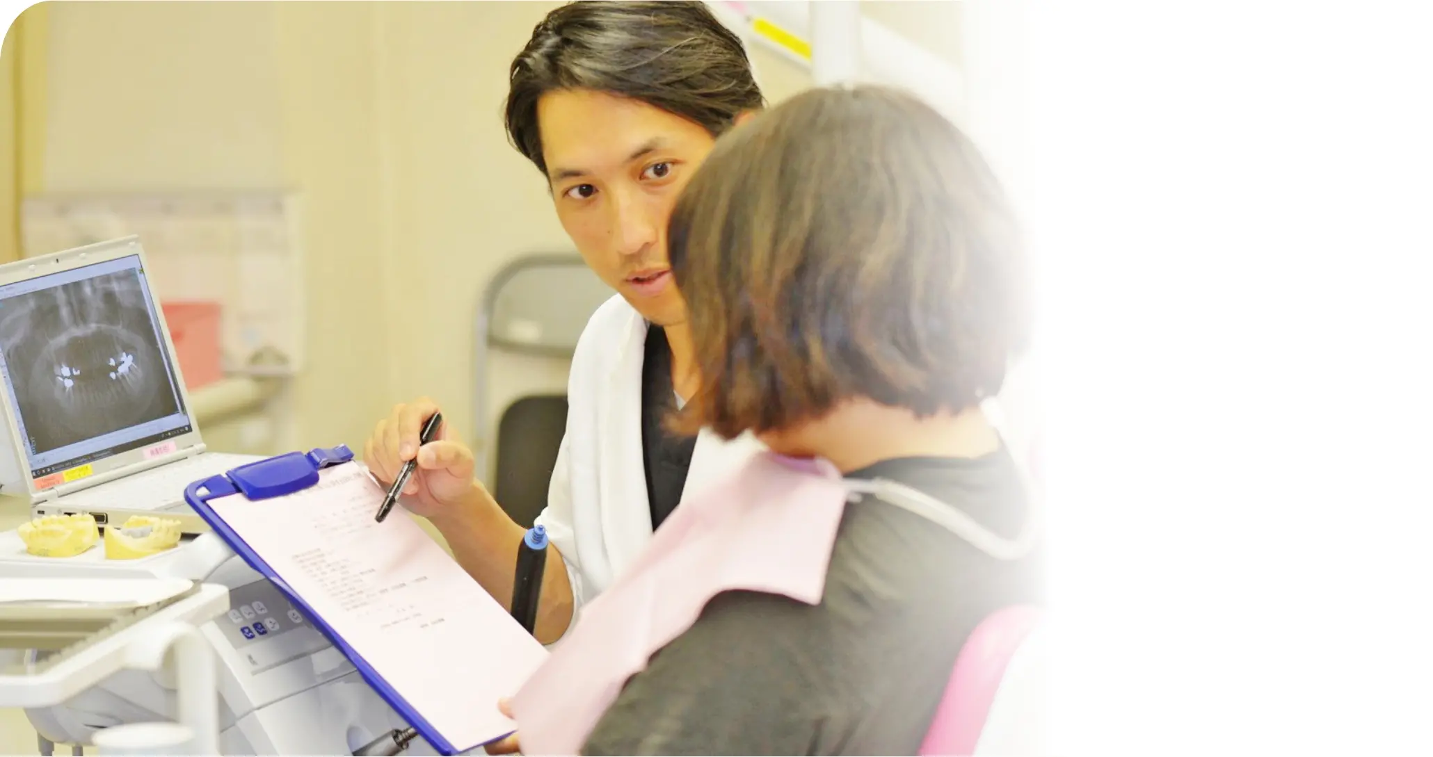 専門医の院長自らが治療